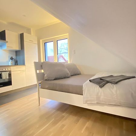 Charmantes Studio-Apartment Im Herzen Von Neureut - Fussbodenheizung, Regendusche, Waschmaschine, Stellplatz Karlsruhe Exteriér fotografie